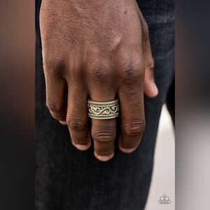 Vine of Valor Men's Ring